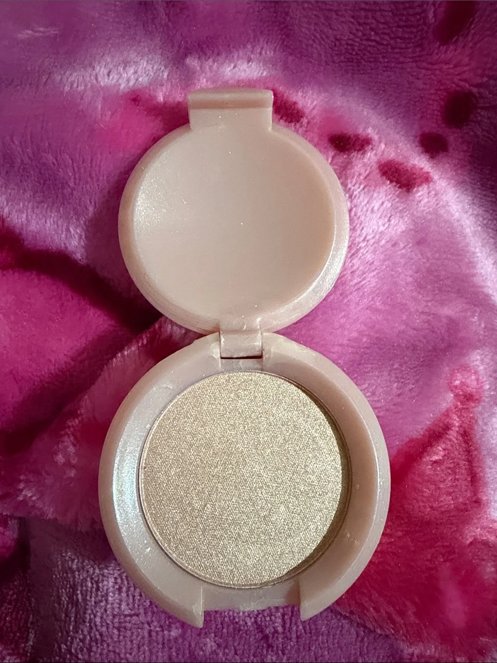 3/$15 🌸 IBY Sunkissed Glow Highlighter - Maldives